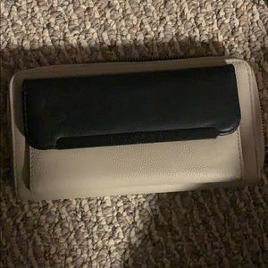Steve Madden wristlet